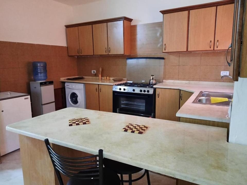 Emile Altwal Madaba Apartment Exterior photo